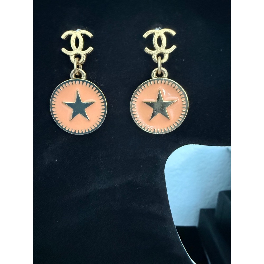 Chanel CC Star Drop Earrings Gold Tone Coral Peach Enamel 01P Vintage France